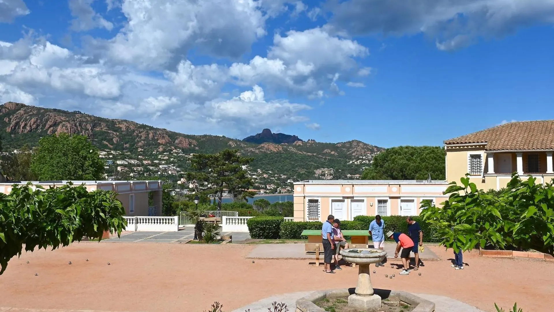 Apartment Village Cap Esterel - Le Village-53 By Interhome Saint-Raphaël