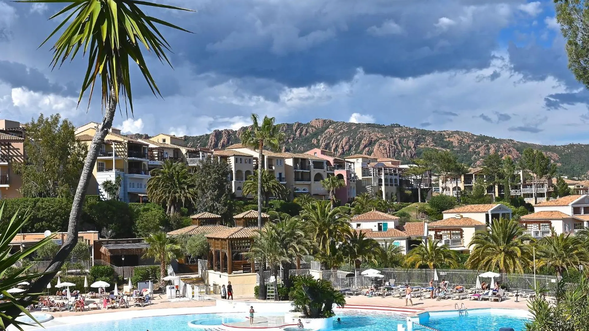 Apartment Village Cap Esterel - Le Village-53 By Interhome Saint-Raphaël